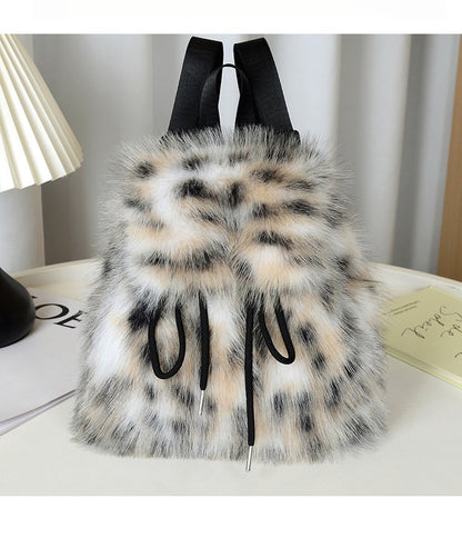 2026 Women’s Faux Fox Fur Backpack – Soft Plush Drawstring Flap Backpack with Magnetic Closure, Large Capacity Casual Daypack for College & Travel
